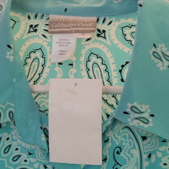 Coldwater Creek, silk, paisley/bandana style print - Picture 2 of 3